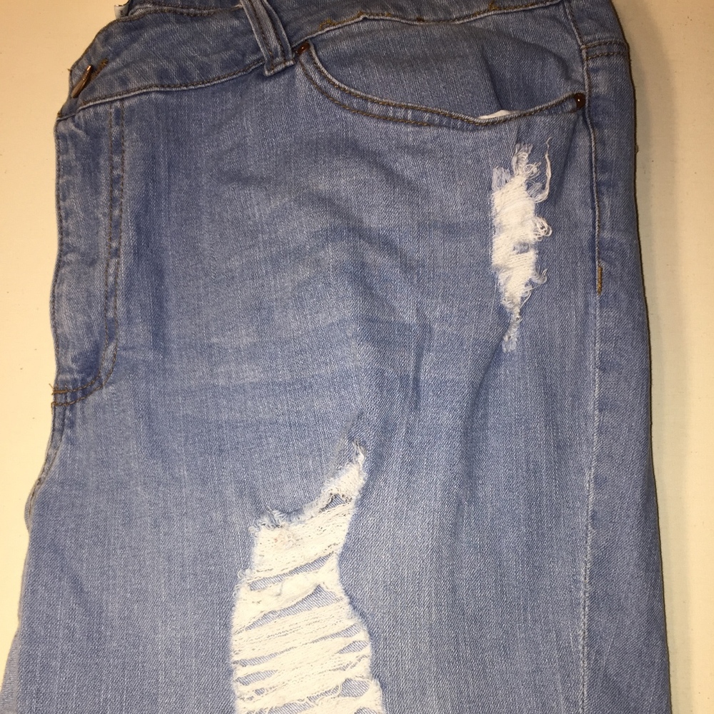 Forever 21 + Distressed Skinny Jeans